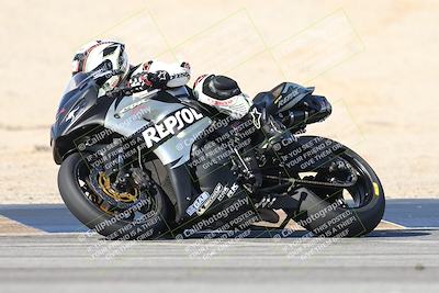 media/Dec-01-2025-Moto Forza (Mon) [[2daa91e15f]]/2-Intermediate Group/Session 2 (Turns 9 and 10)/